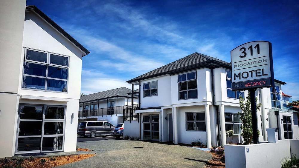311 Motel Riccarton 67/71