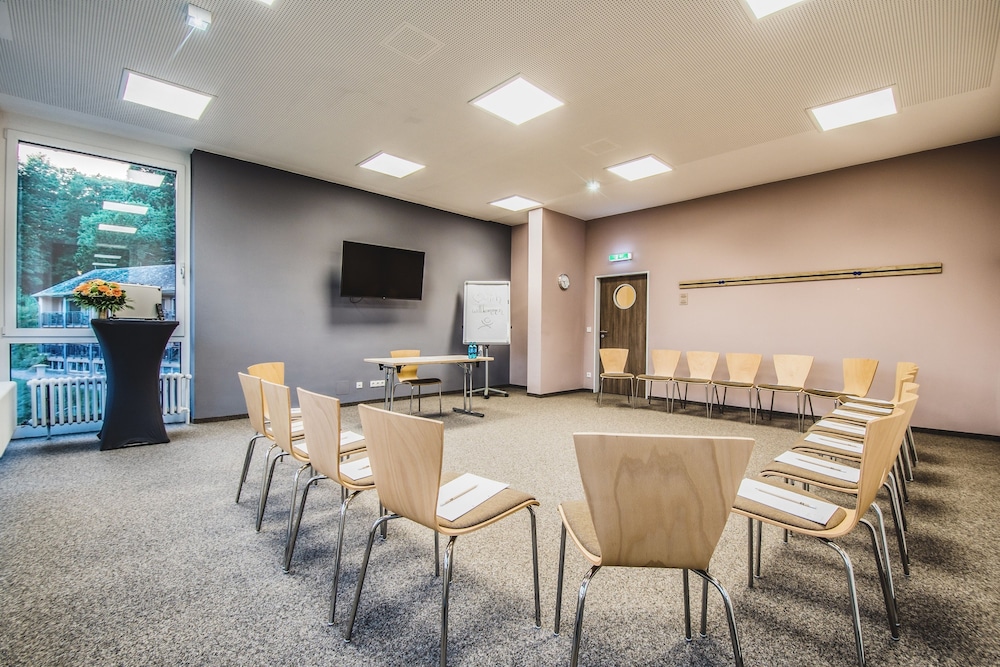JUFA Hotel Konigswinter Bonn 36/50