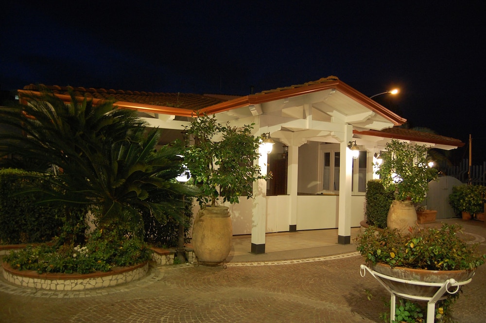 HOTEL RISTORANTE DONATO 11/73