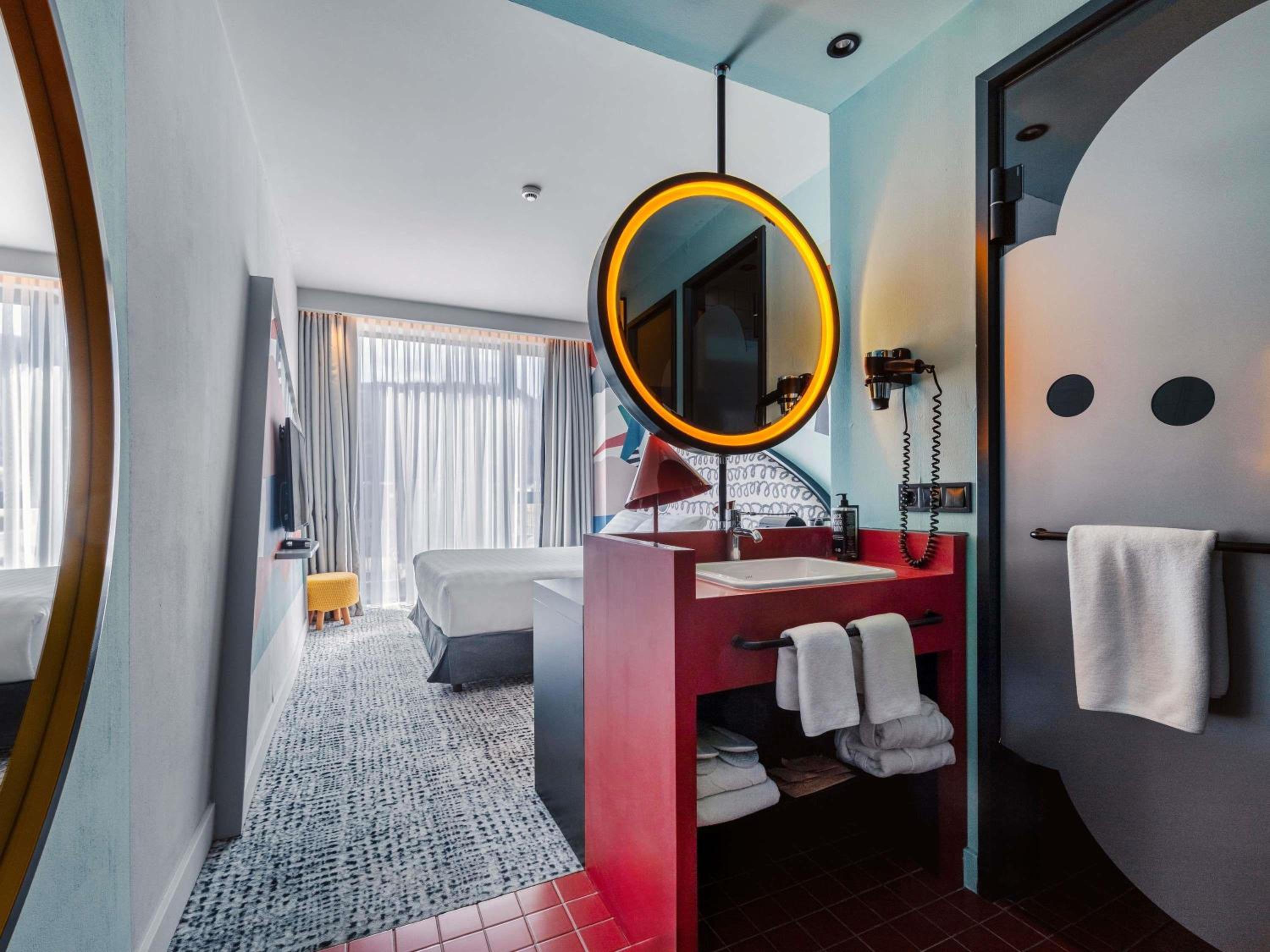 غرفة بريميوم بسرير كوين، Ibis Styles Tbilisi Center 5/5