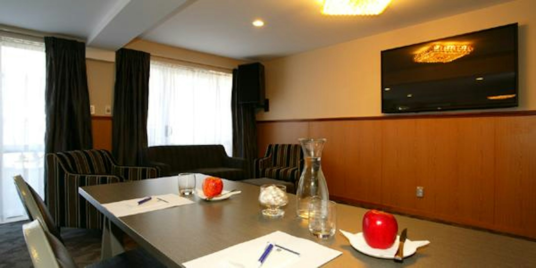 Quality Suites Alexander Inn 44/54