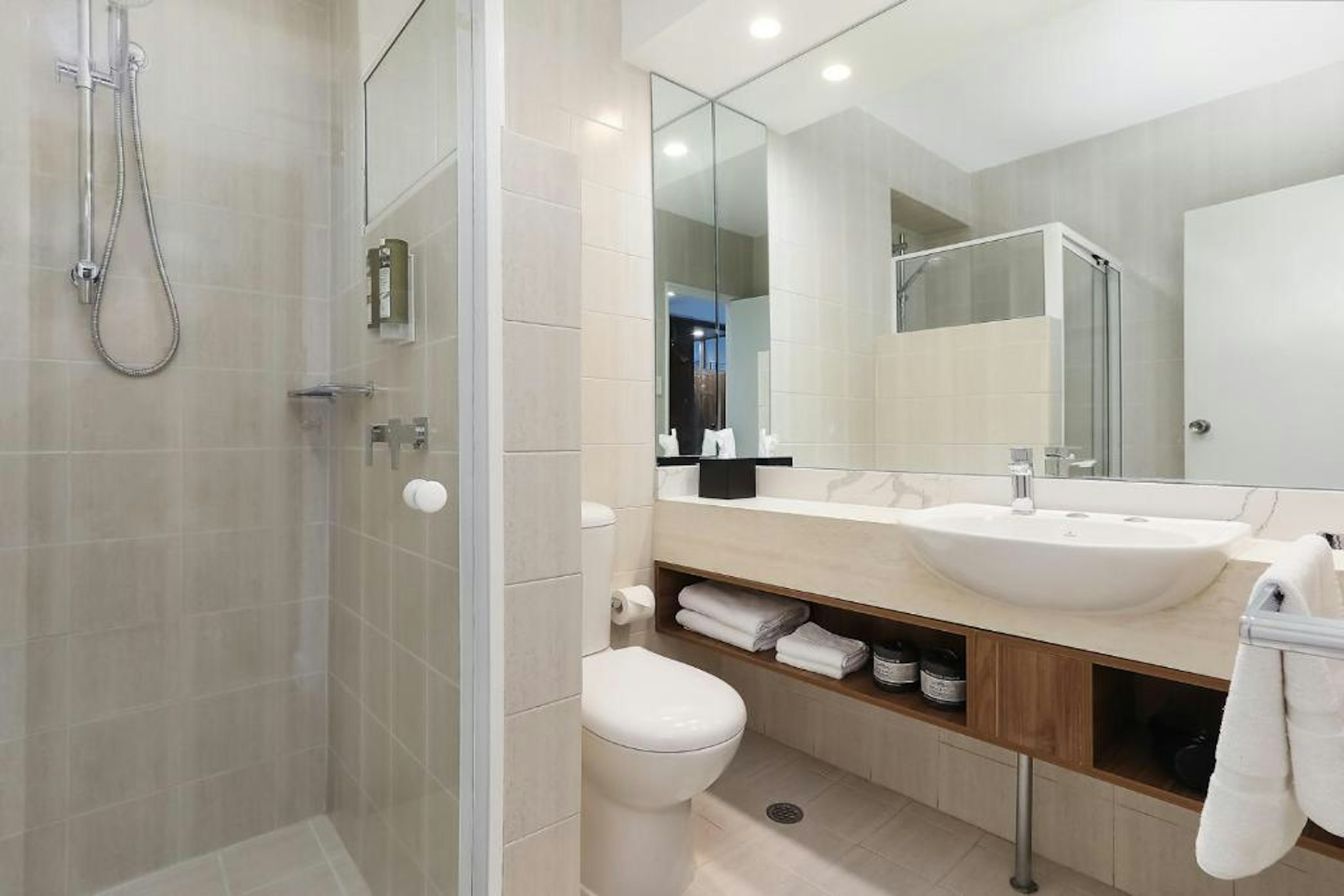 Killara Hotel And Suites 34/35