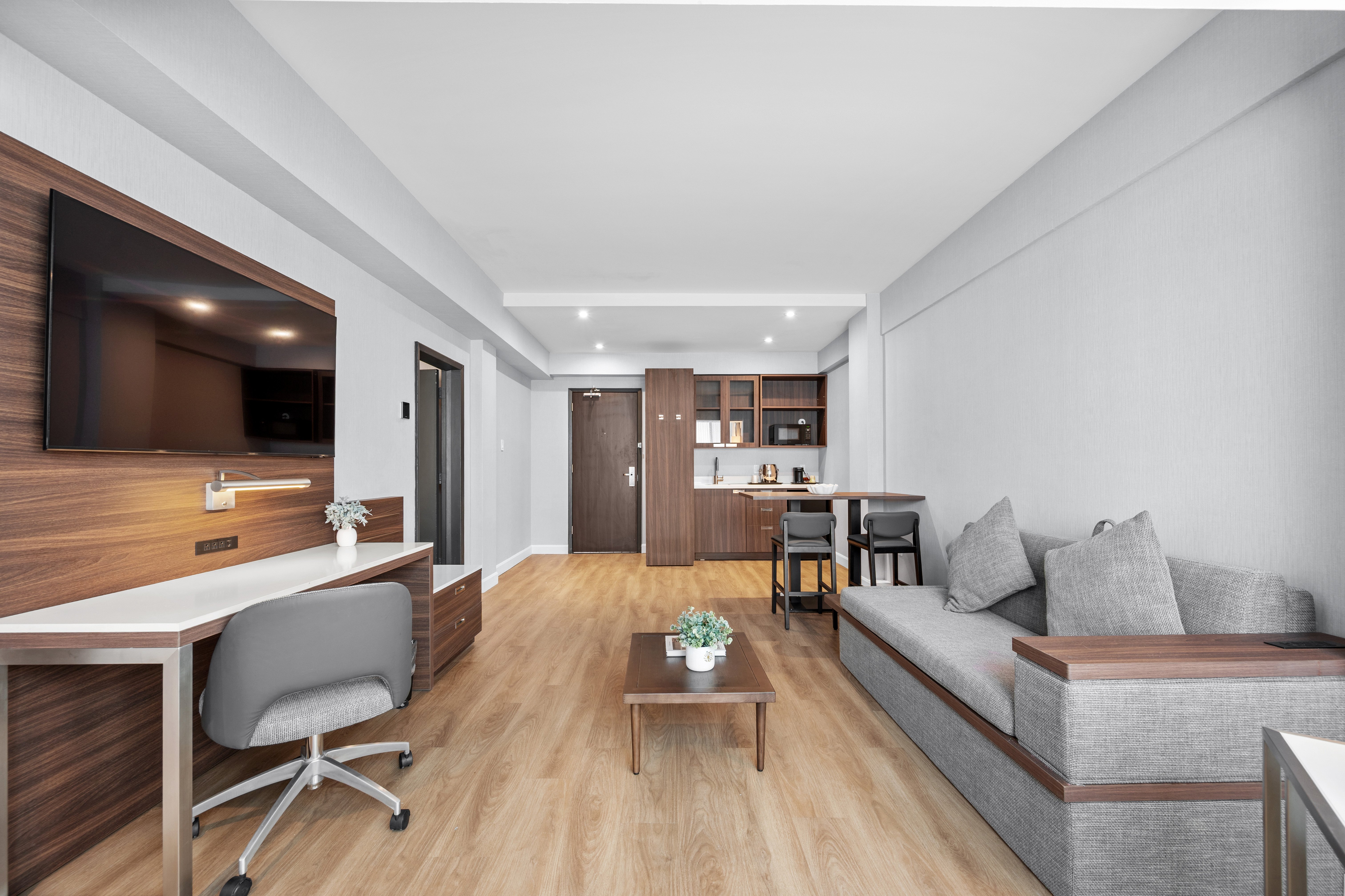 Armon Plaza Montreal Airport 36/62