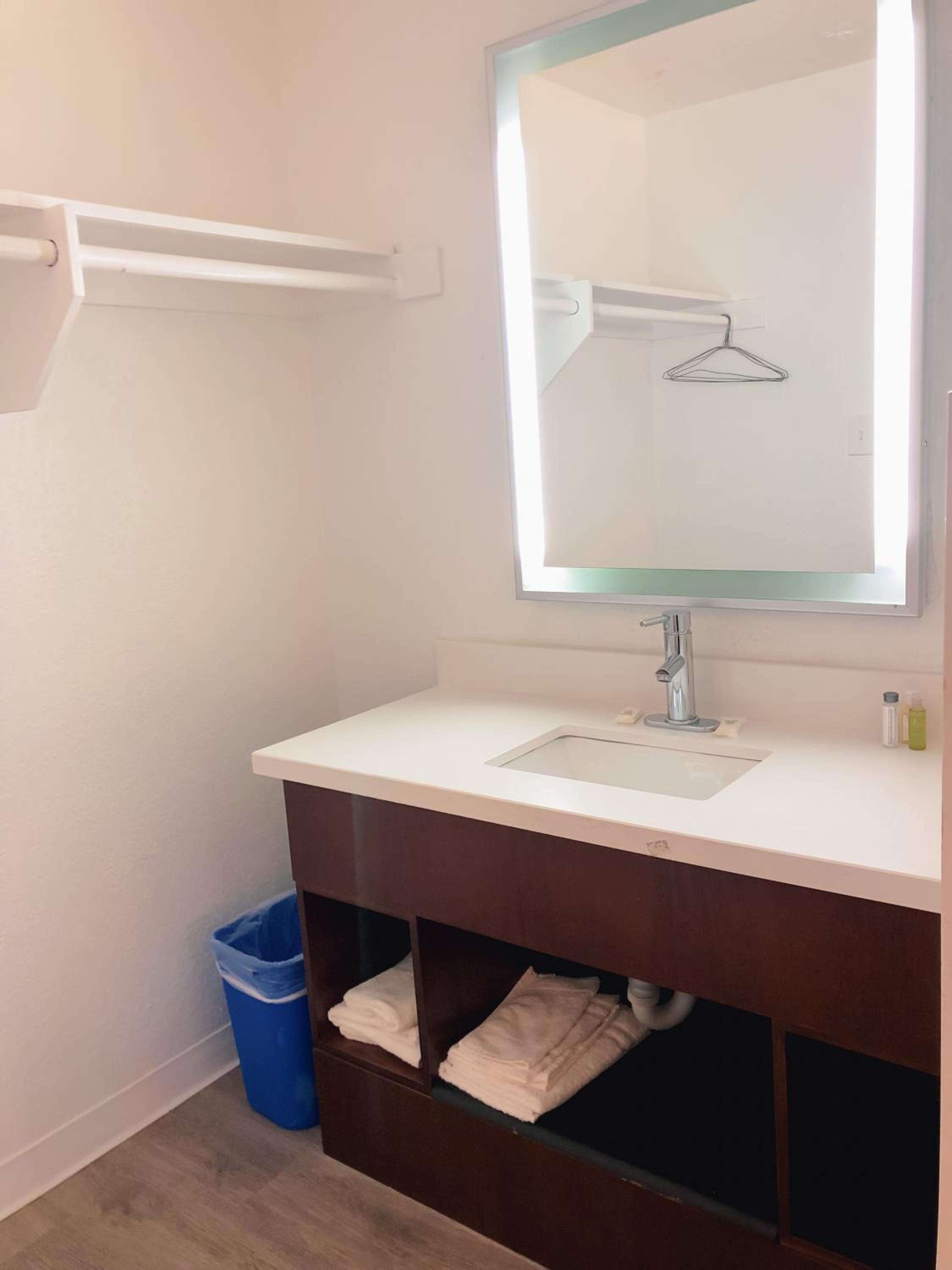 Super 8 by Wyndham San Jose Airport 31/32