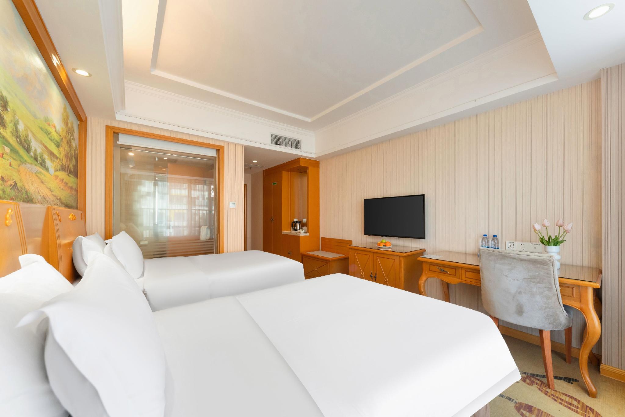 Vienna Hotel (Shenzhen Longhua Dalang Clothing Base) 25/54