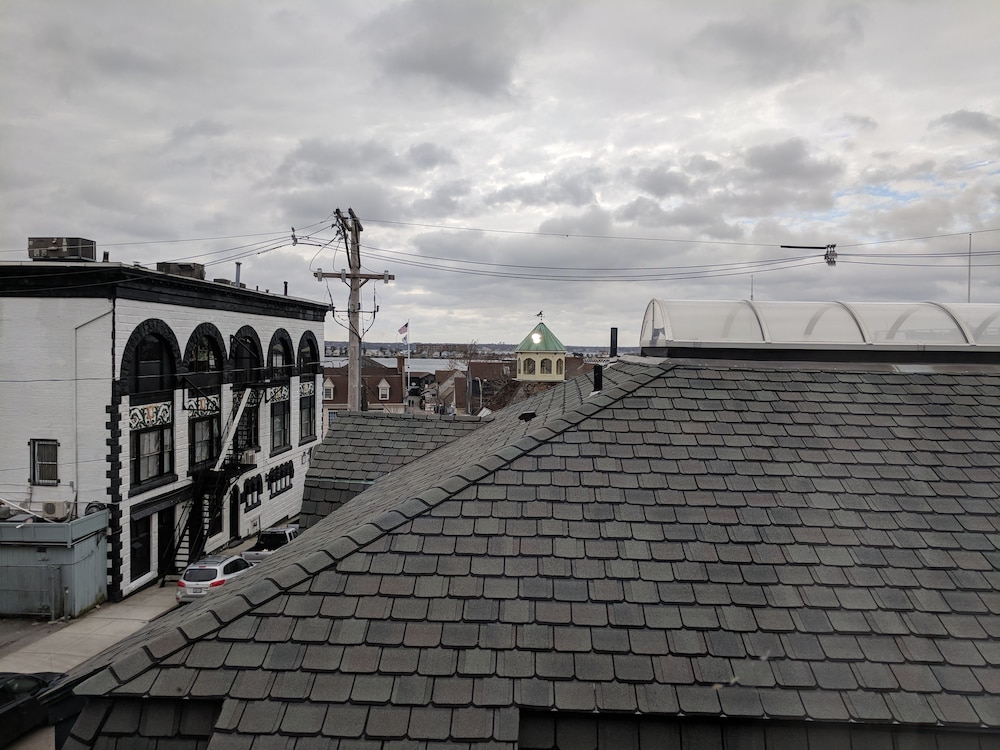 Pelham Court Hotel 28/69