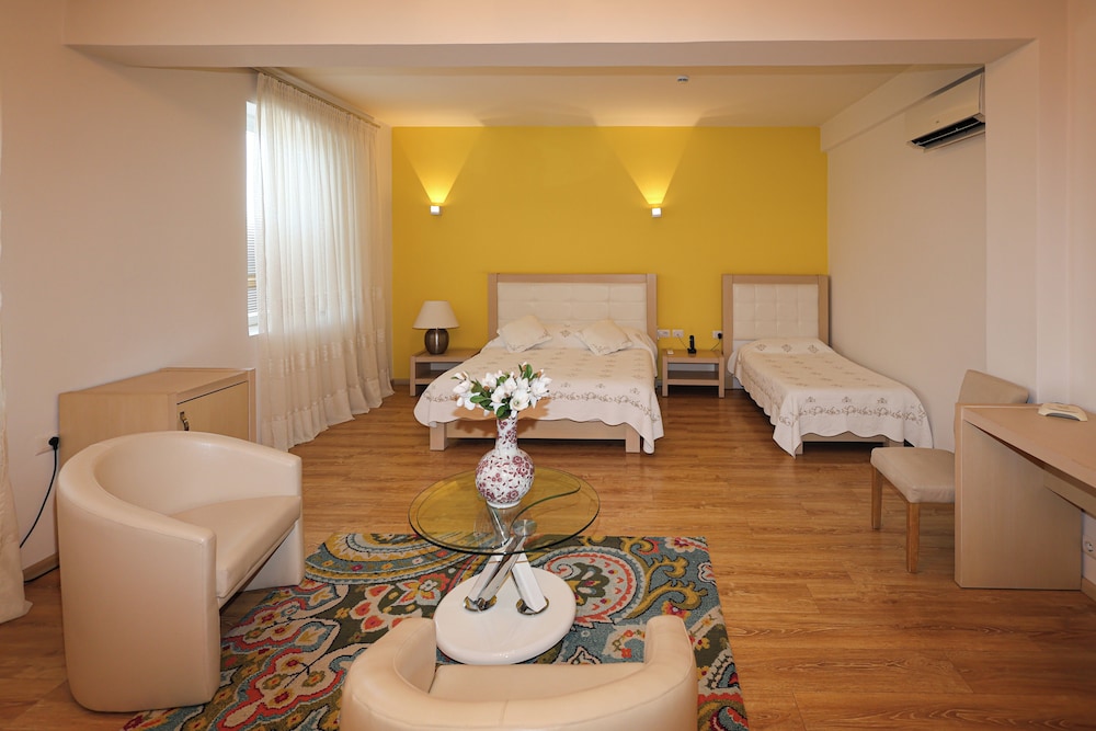 Grand White City Hotel 22/41