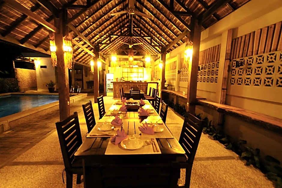 Cocotinos Lembeh Manado A Boutique Dive Lodge 16/25