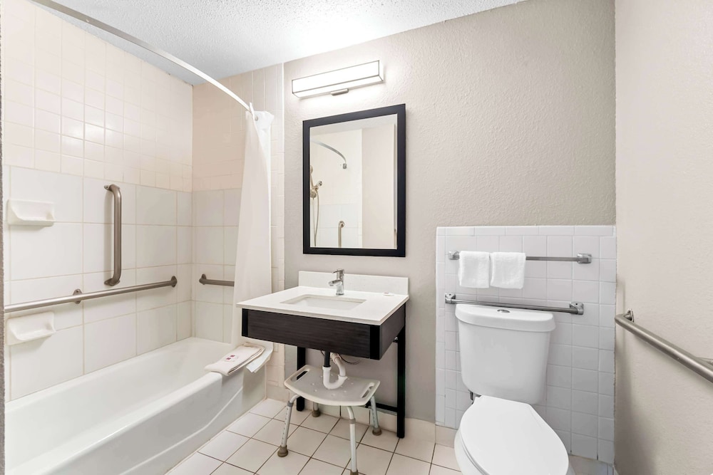 Studio6 Port Lavaca, TX 37/39