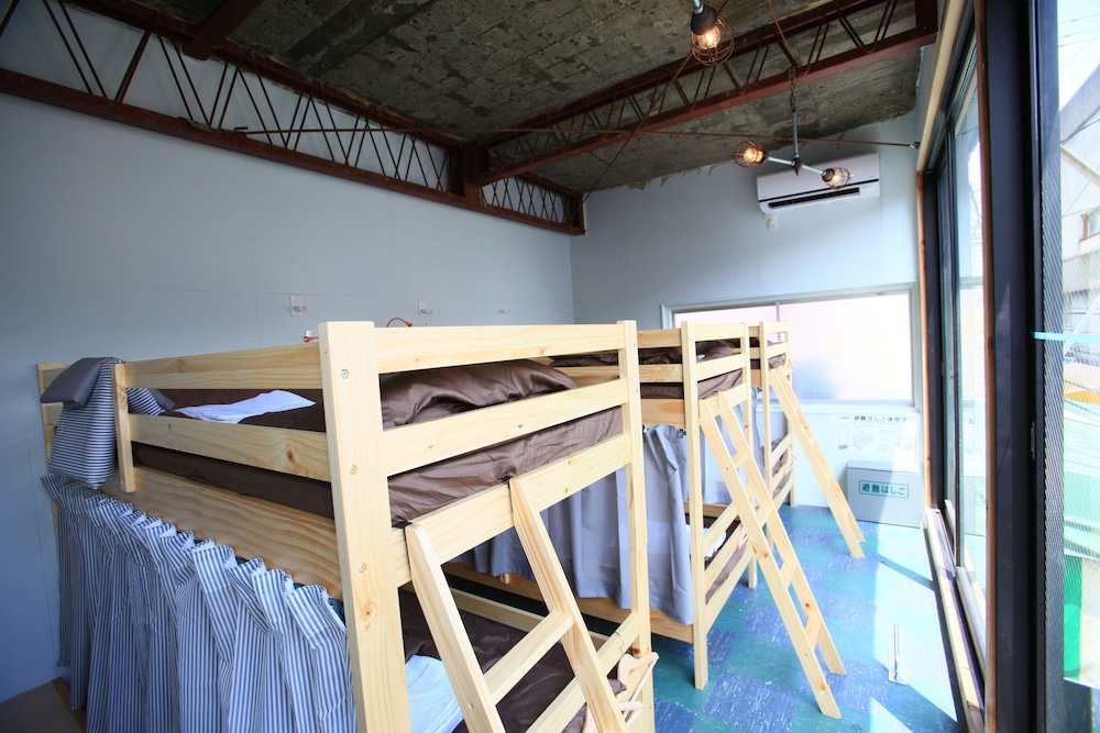 Kamp Houkan Cho Backpacker S Inn Lounge 14/36