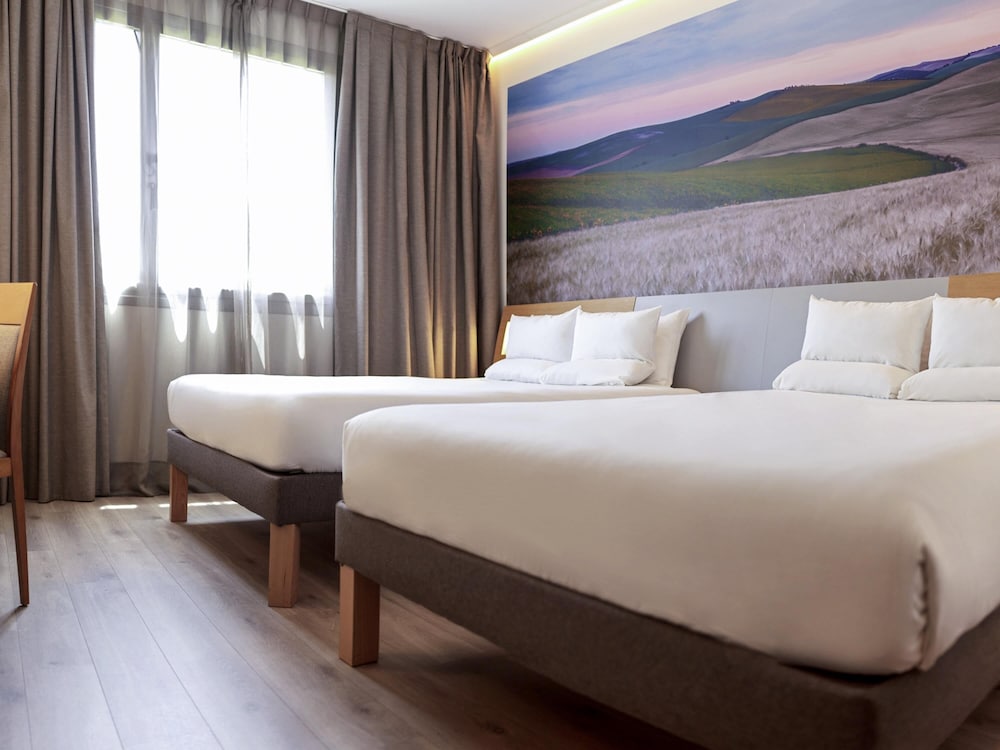 Novotel Sevilla 25/77