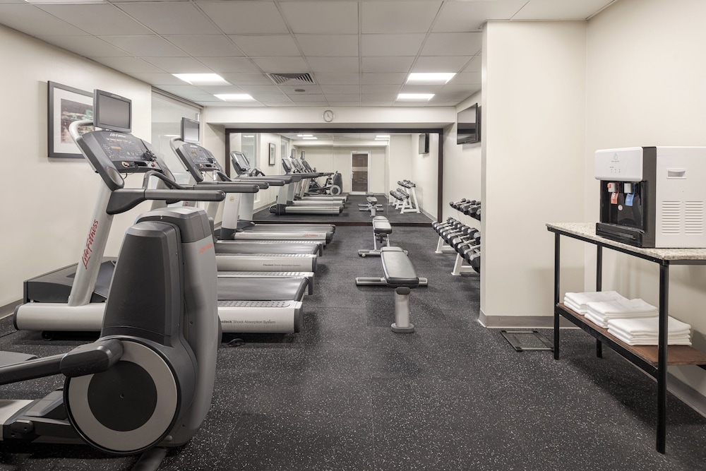 Hyatt Place San Jose/Pinares 36/64