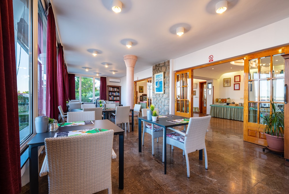HOTEL VICKO 32/50