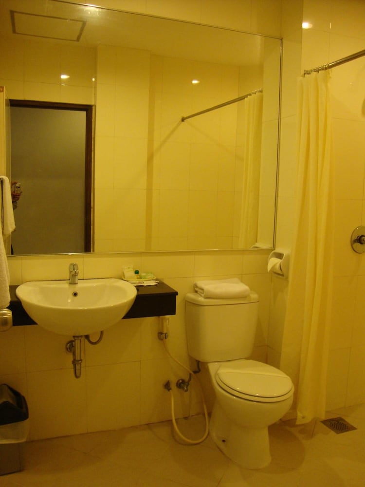 Triniti Hotel Batam 31/33