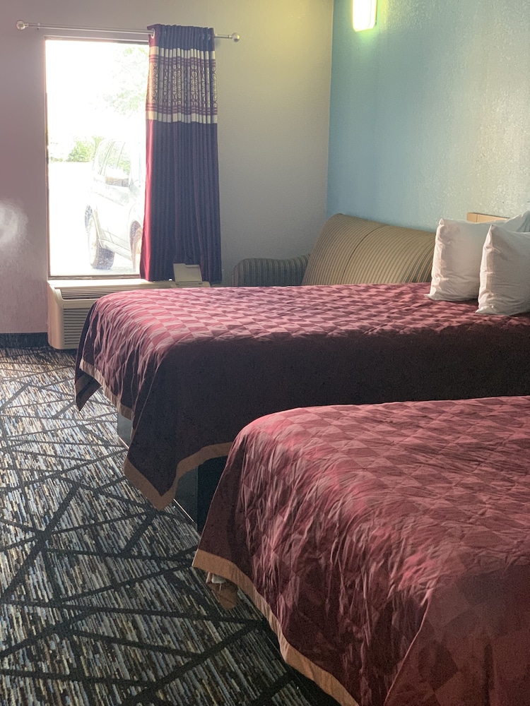 Quality Inn Newberry 7/33