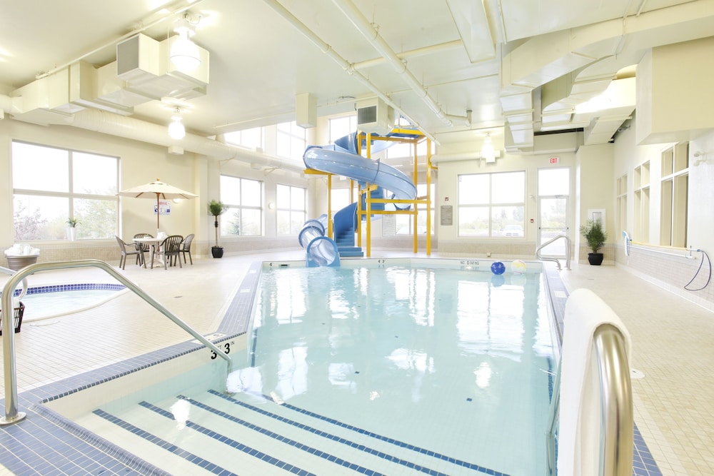 Pomeroy Inn & Suites Vegreville 2/34