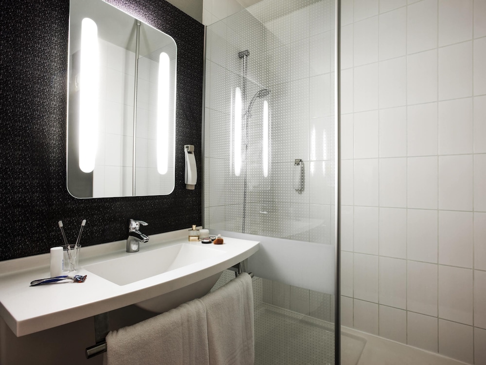 Ibis Pau Lescar 48/50