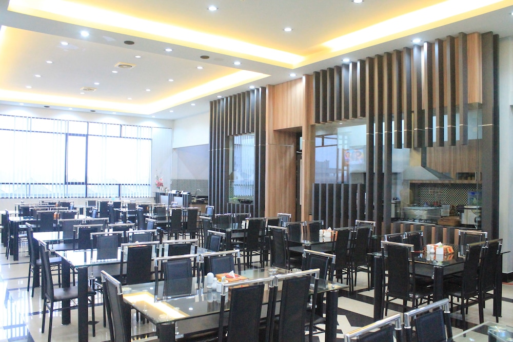 Hotel Harmony In Pontianak 54/62