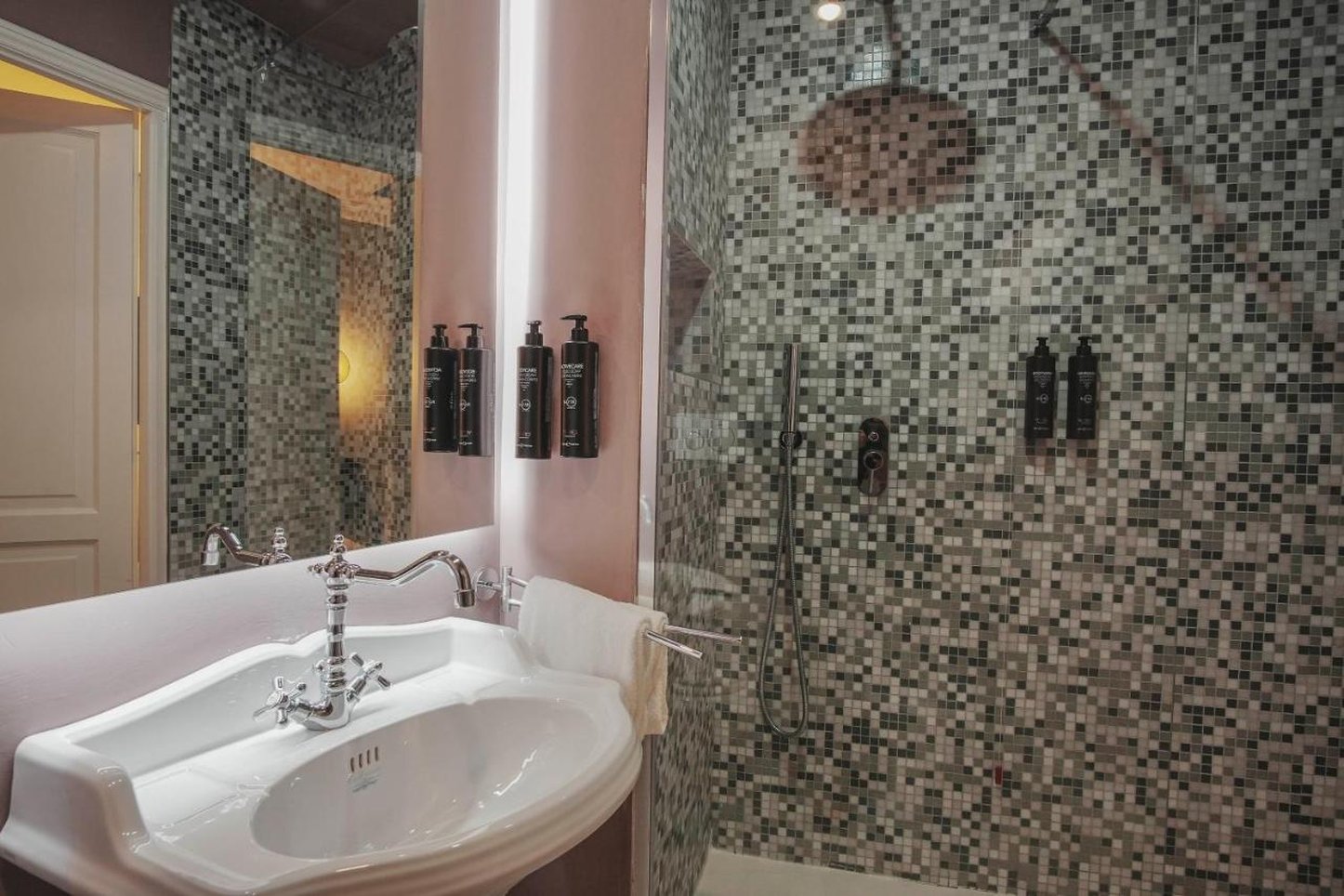 Hotel City Palazzo Dei Cardinali 75/80