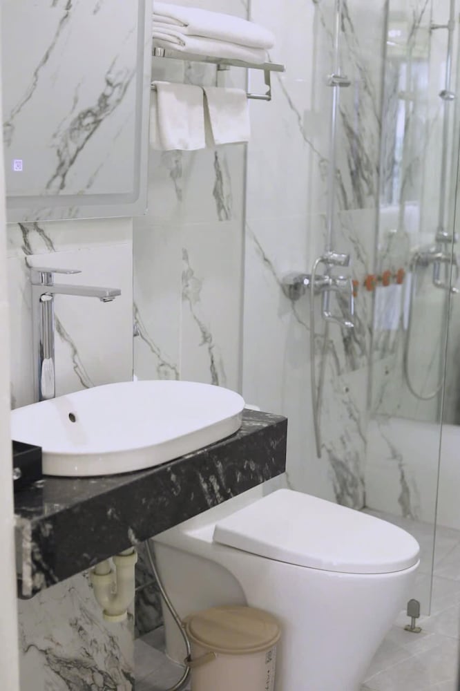Chemi Hanoi Airport Hotel 40/40