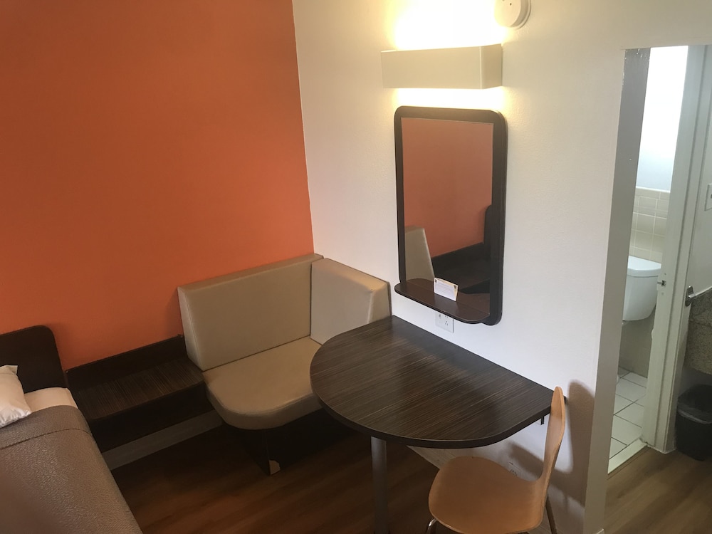 Motel6 Houston Tx East 40/54