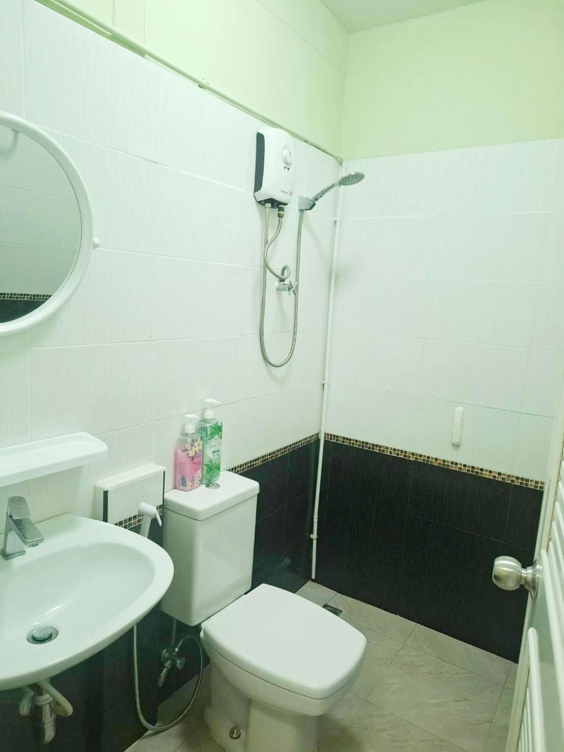 Sindy Room & Hostel 56/62