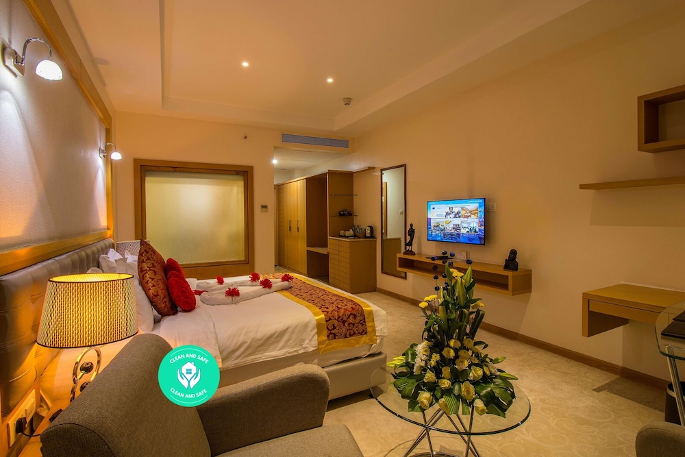 Golden Tulip Westlands Nairobi 38/75