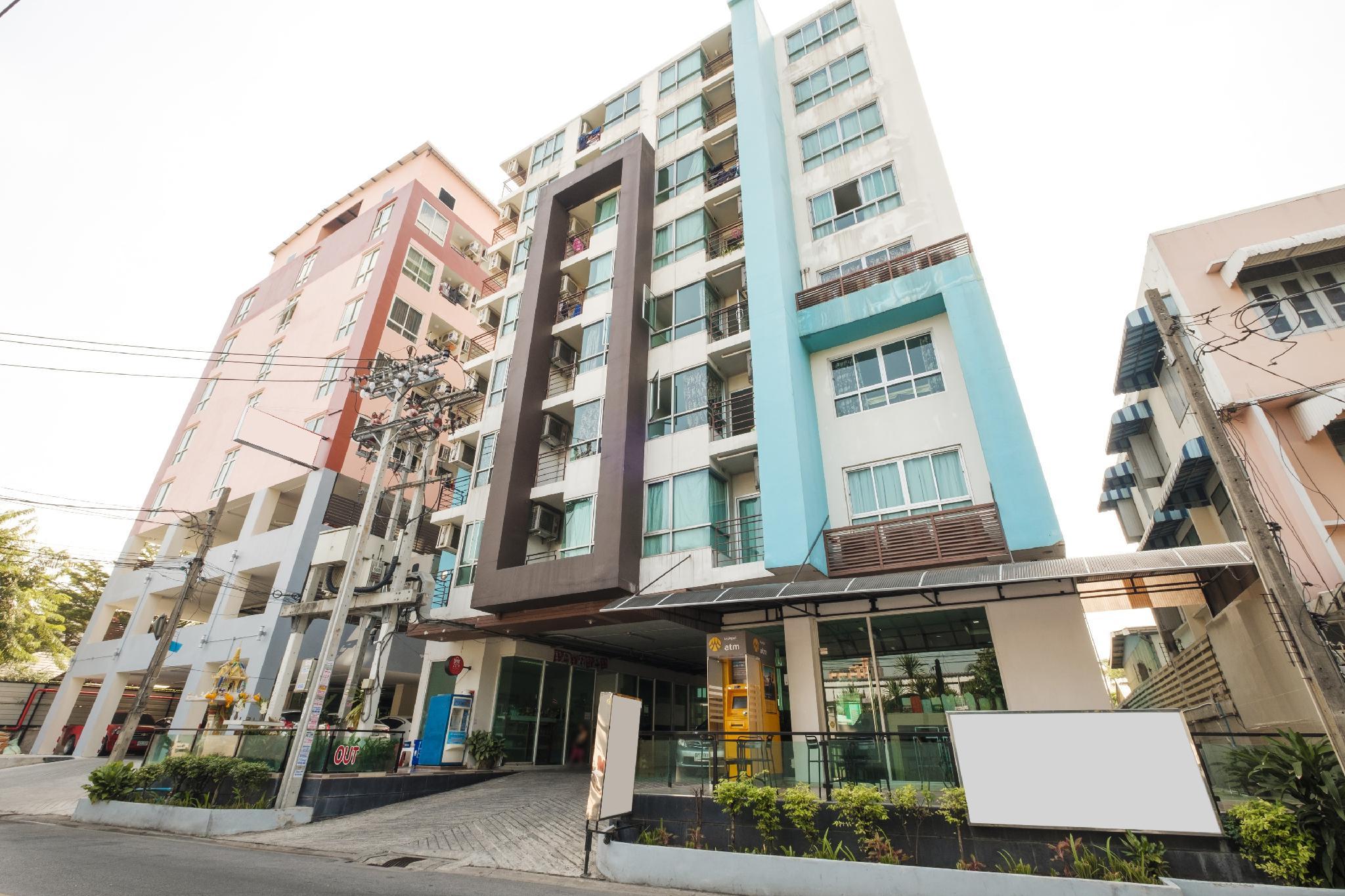 Aryan Suites Hotel 4/53