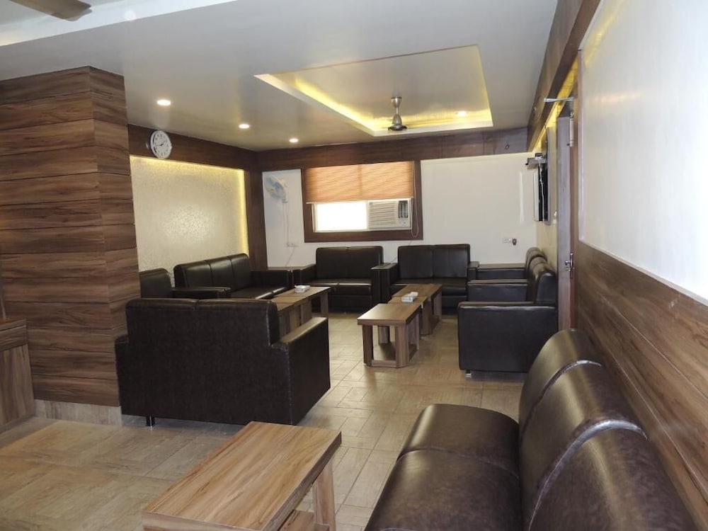 Elite Suites Mint Gomti Nagar 38/50