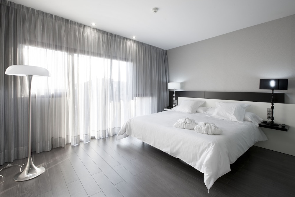 Hotel Masmonzon 7/50