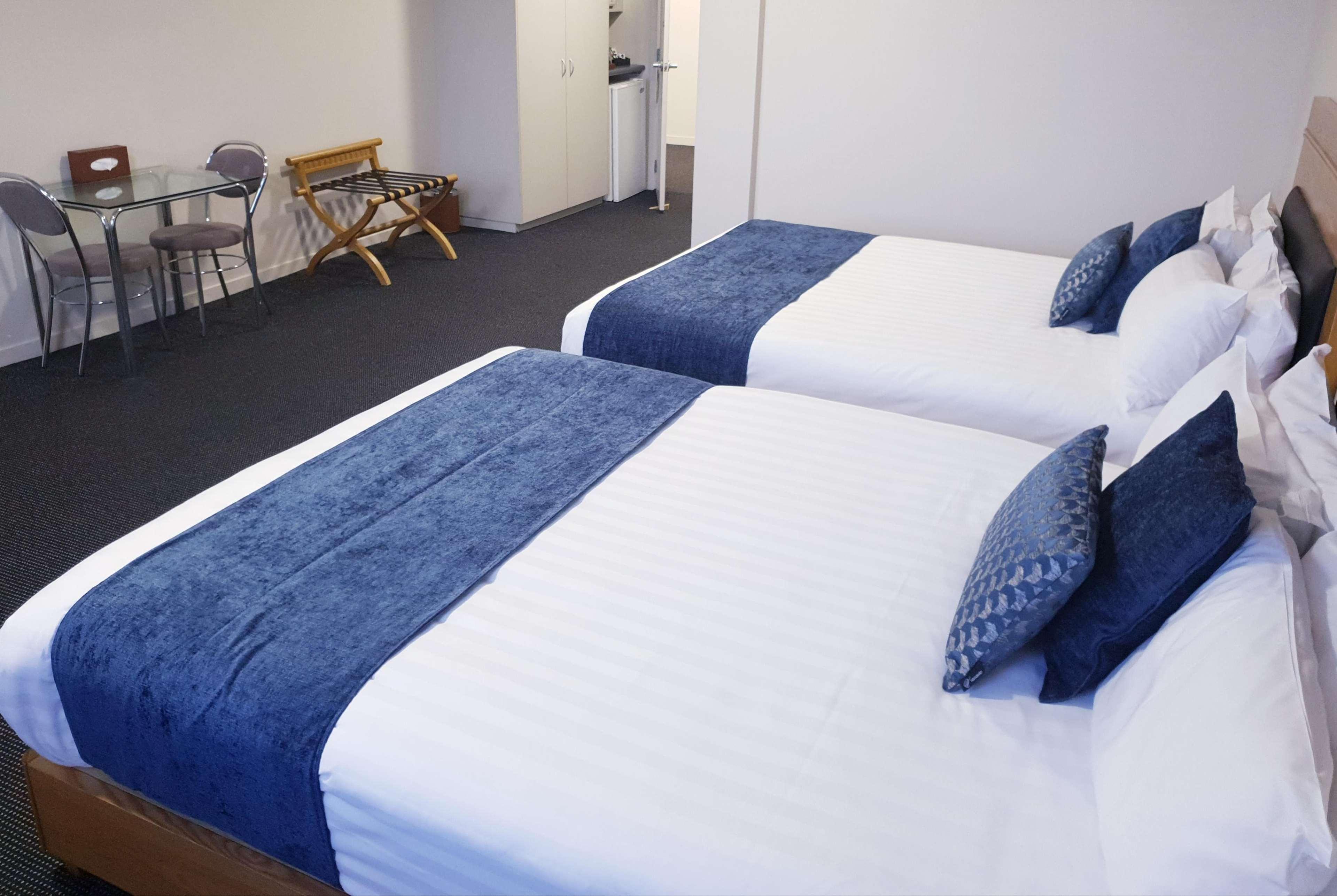 شقة بسرير كوين وسريرين منفصلين بغرفتي نوم، Ramada by Wyndham Hamilton City Center 3/5