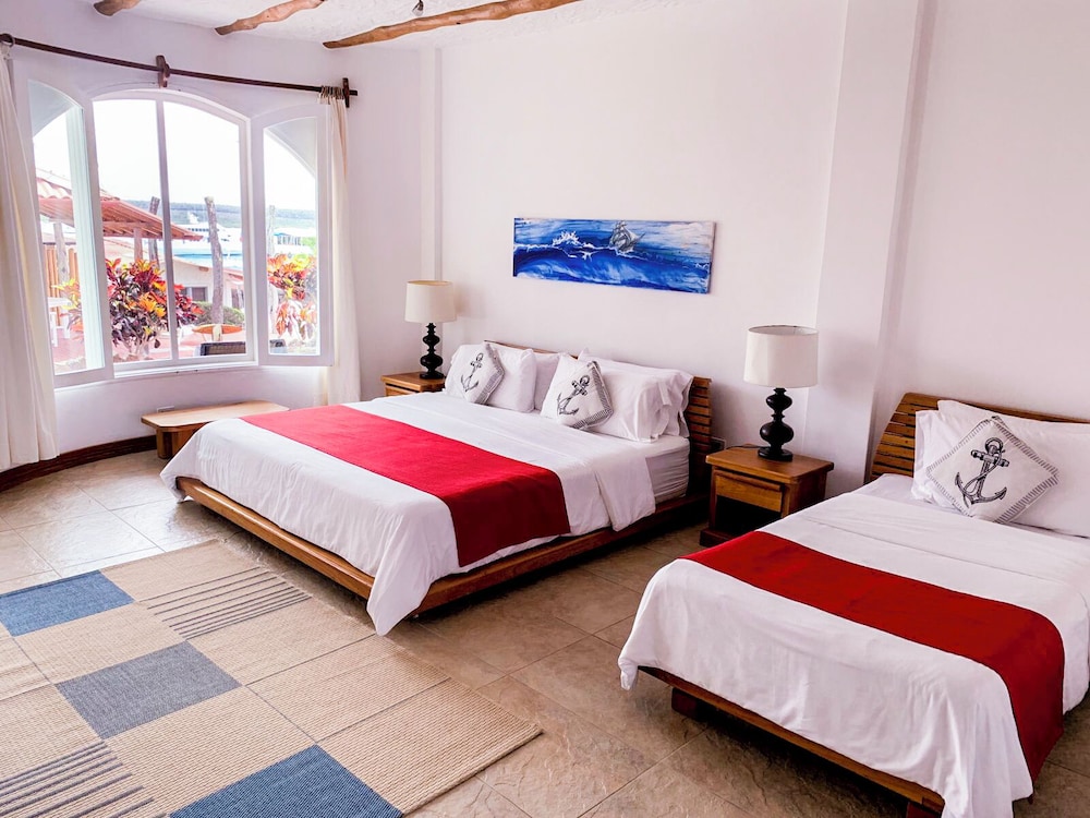 Angermeyer Waterfront Inn 15/47
