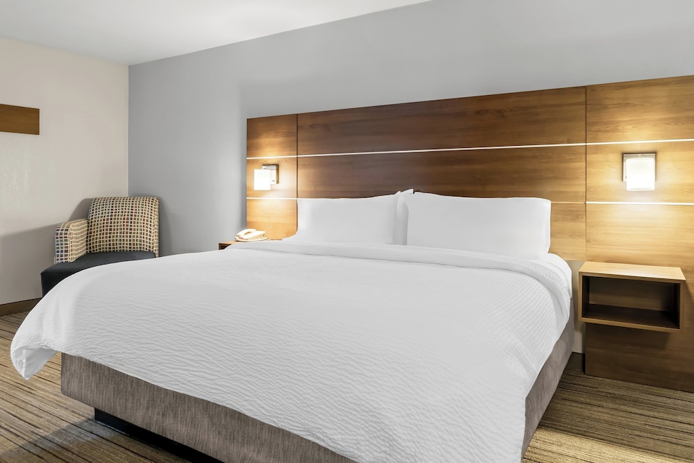 Holiday Inn Express Hotel And Suites Marion 22/68