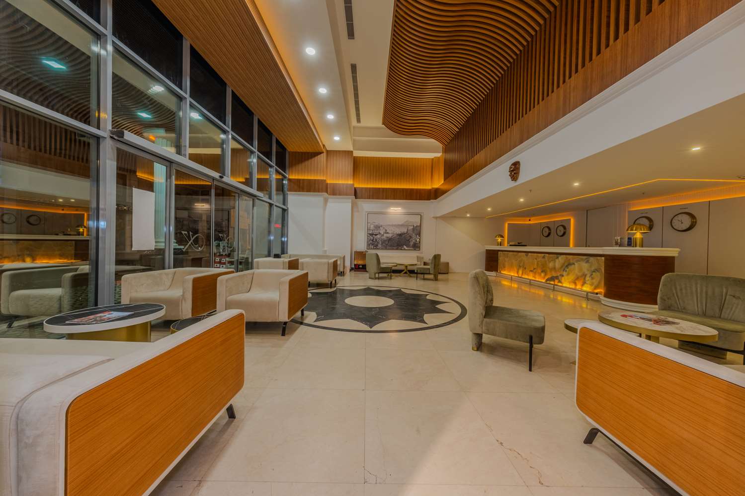 Best Western Plus Khan Hotel 8/49