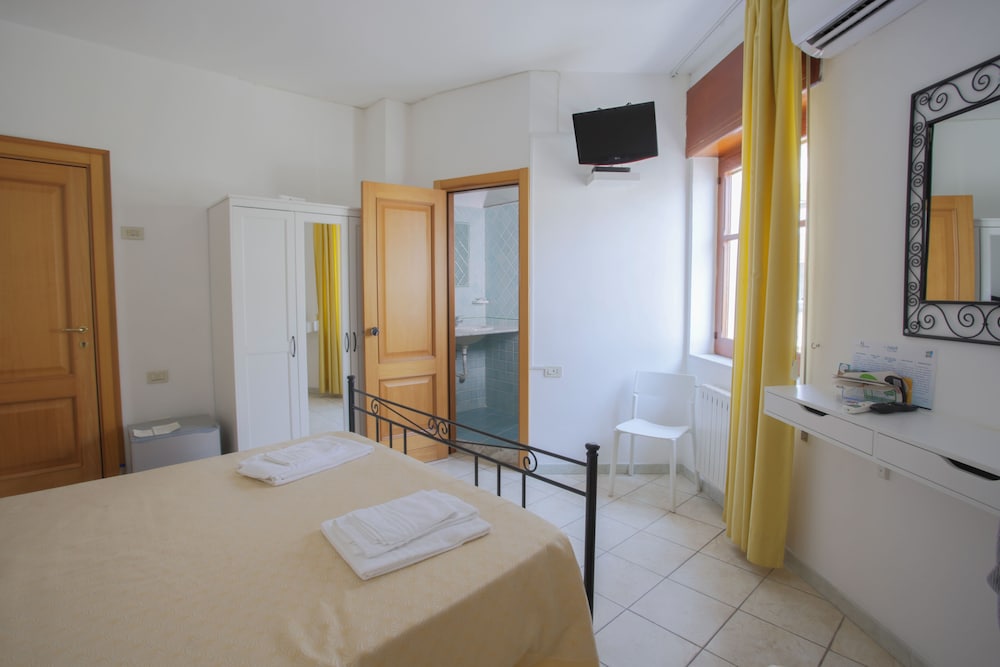 Hotel Bolivar 13/50