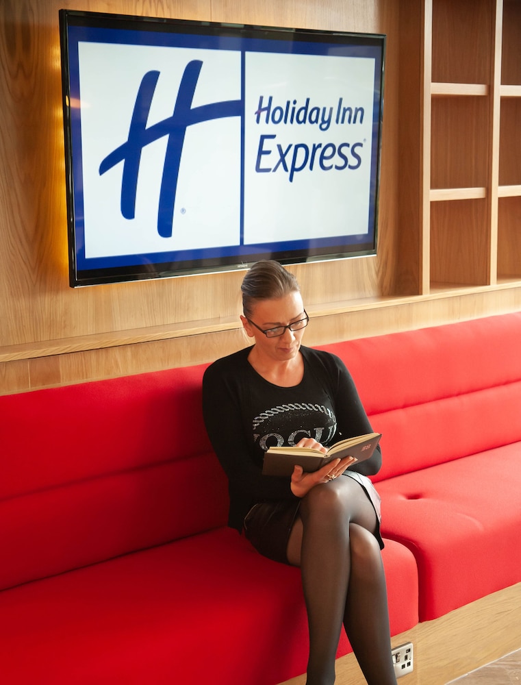 Holiday Inn Express Folkestone Channel Tunnel 22/64