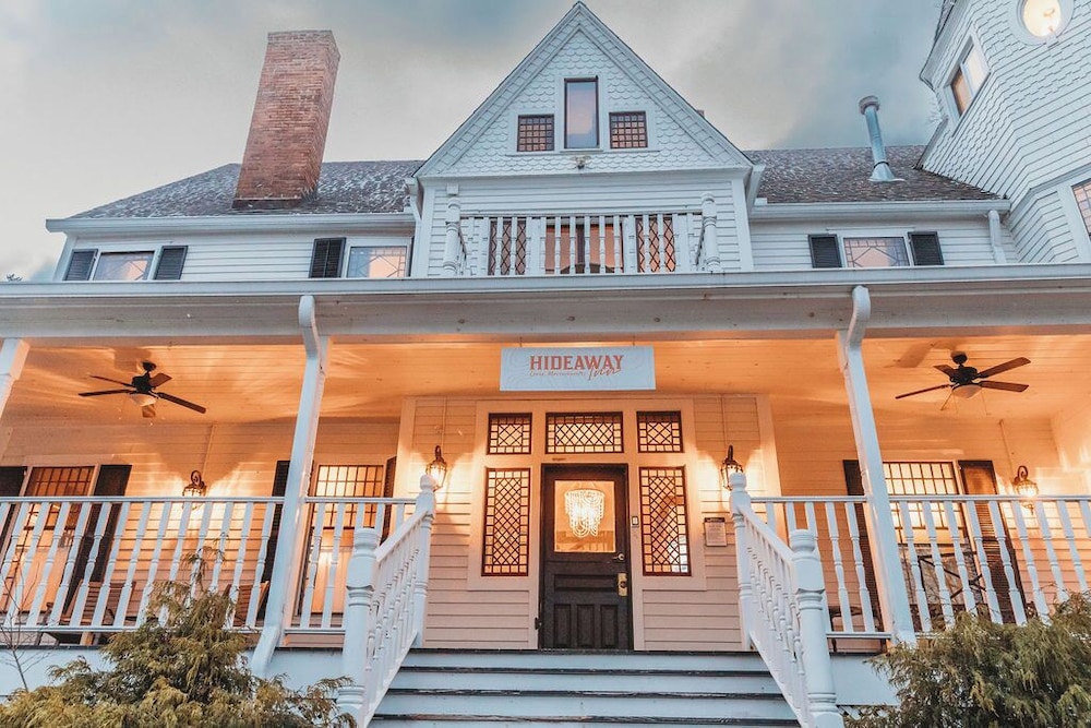 Rookwood Inn 2/50