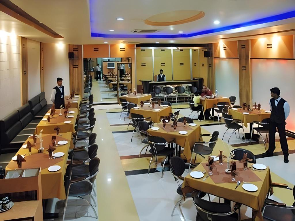 Hotel Simran Pride 13/14