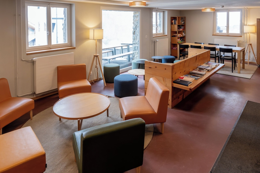 Youth Hostel Zermatt 44/64