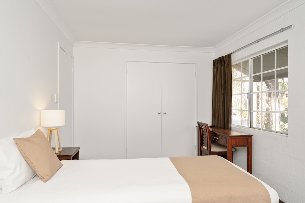 3 BEDROOMS, FAMILY, APARTMENT