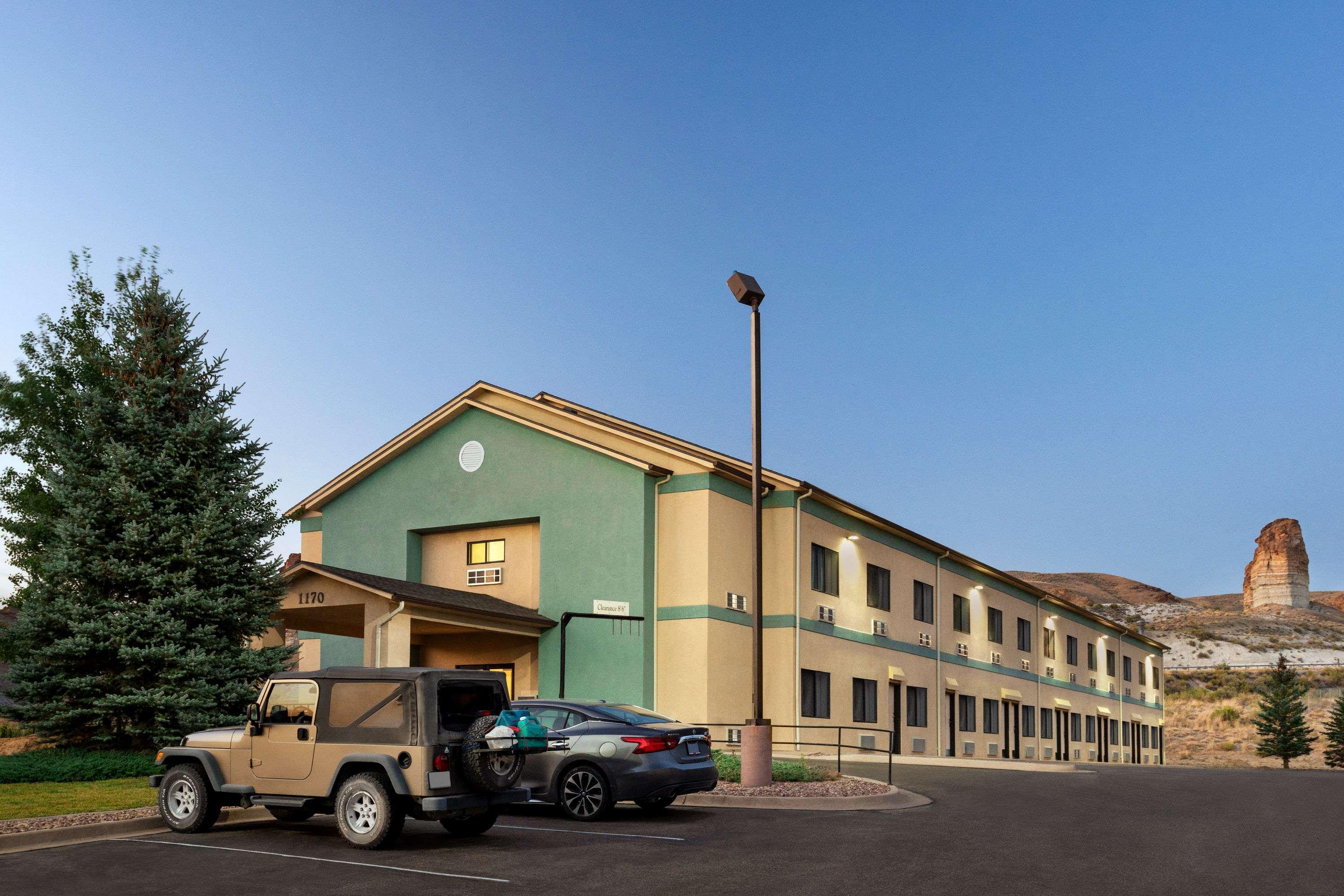 Travelodge by Wyndham Green River 14/18