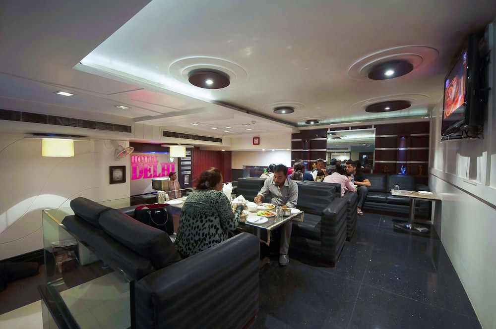 AIRPORT HOTEL DELHI 37 46/64