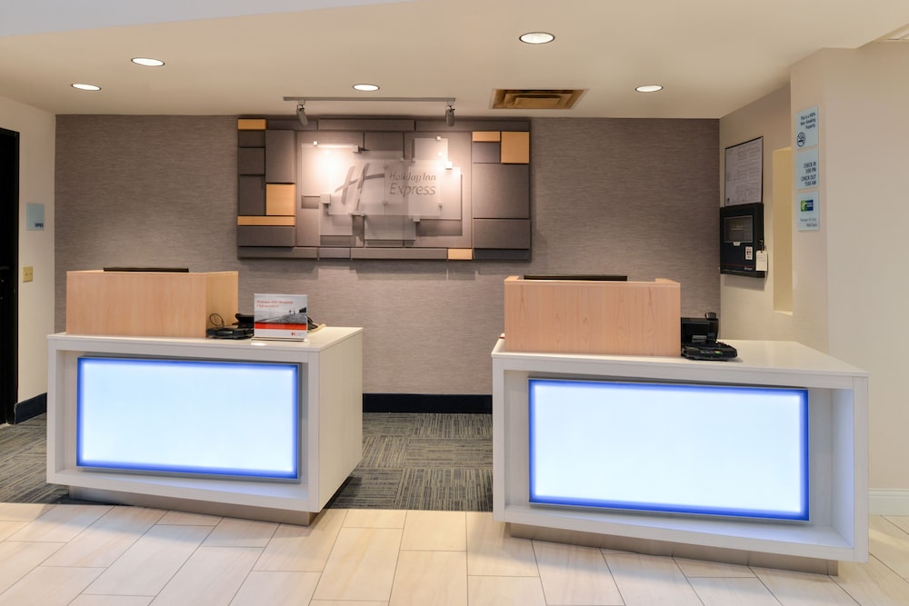 Holiday Inn Express Suites Raleigh Ne Medical Ctr Area 3/74