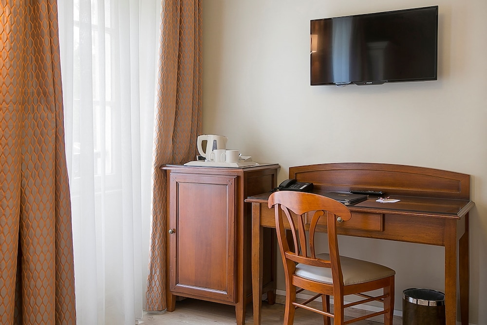 Best Western Au Trocadero 58/71