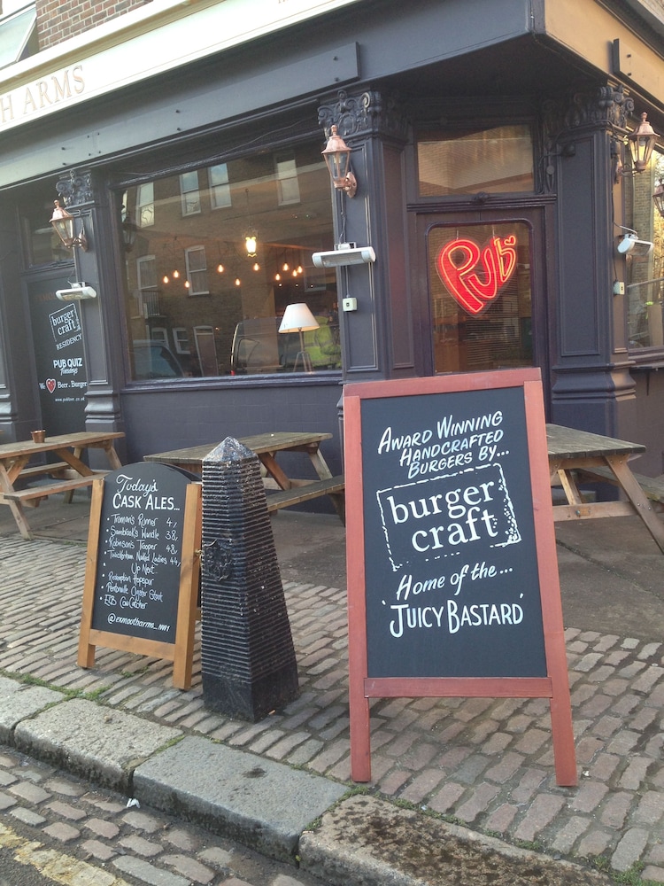 Publove Exmouth Arms Euston 6/41