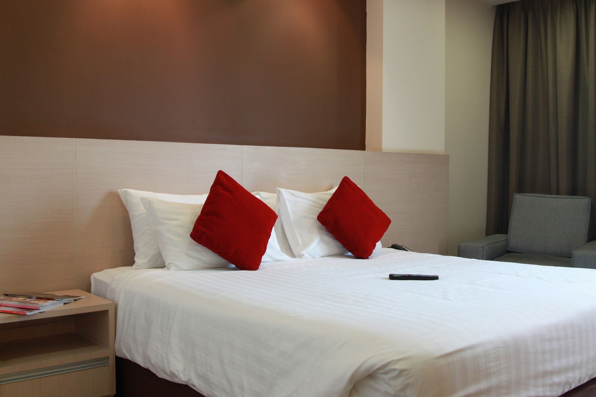 SUPERIOR, DOUBLE BED