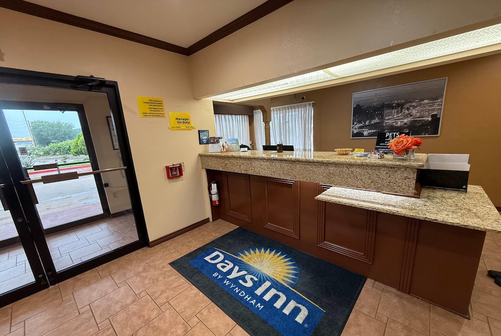 Days Inn by Wyndham Navasota 8/60