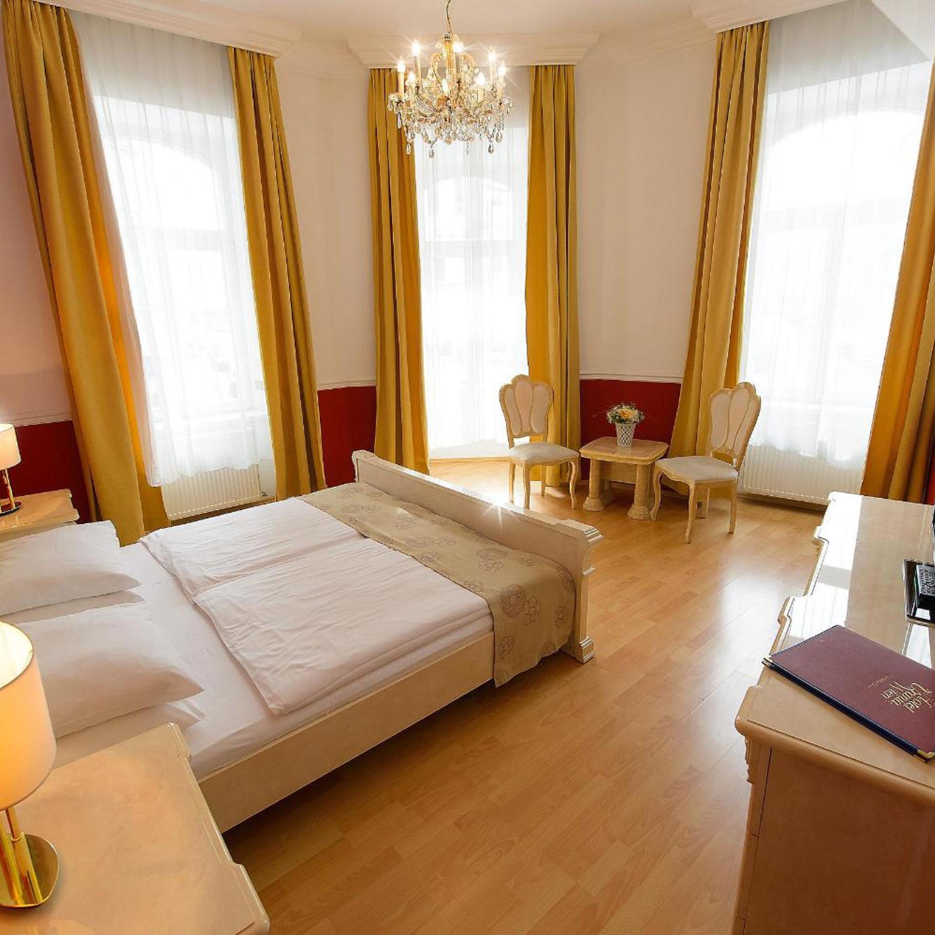 Theme, Superior, Double Bed