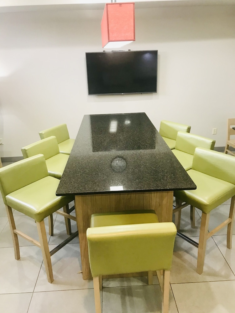 Country Inn Suites By Radisson Warner Robins Ga 48/55