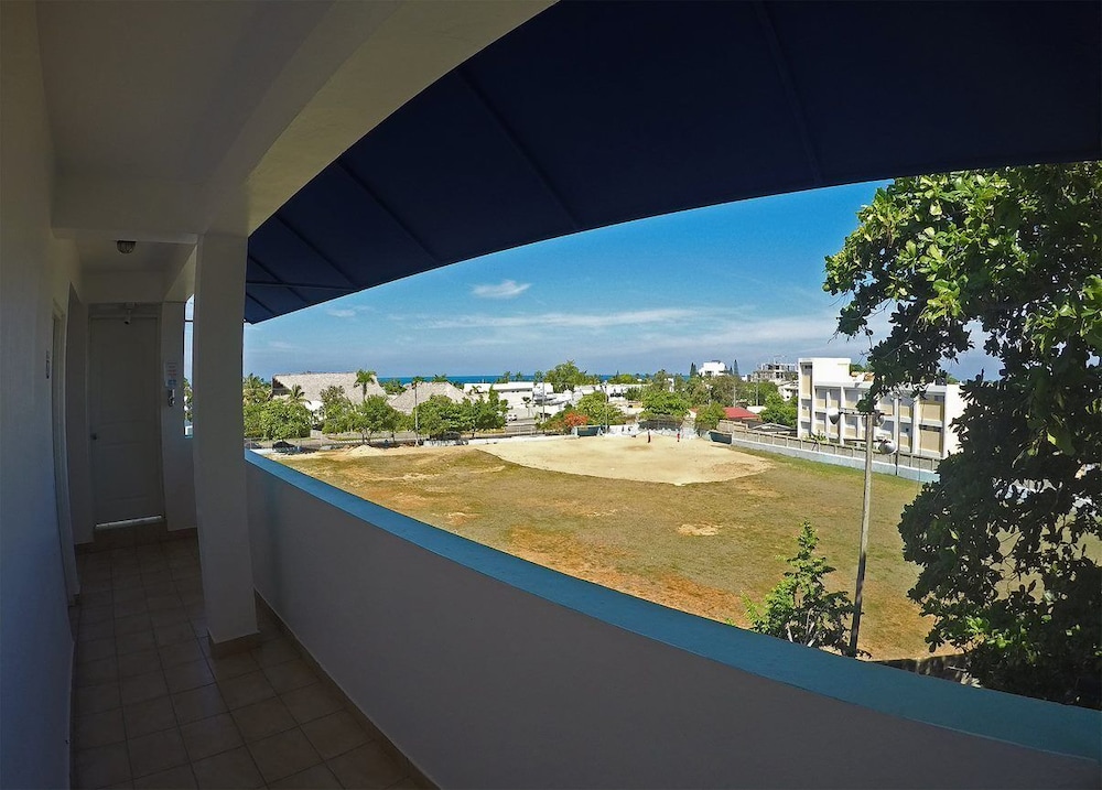 New Garden Hotel 2/59